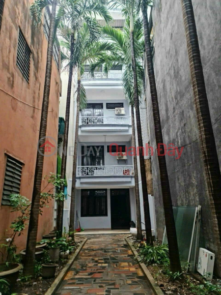 OWNER For Rent 4-storey House On Ong Ich Khiem Street, Thanh Khe District, DA NANG