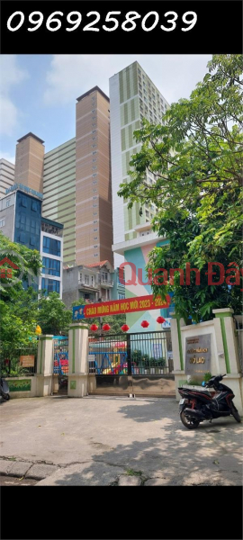 BEAUTIFUL HOUSE FOR URGENT SALE - CORNER LOT TRAN PHU - MO LAO - 40M2 - 6 ELEVATOR FLOORS - MT 5.5M ABOUT 7 BILLION - CAR WITH BACK DOOR