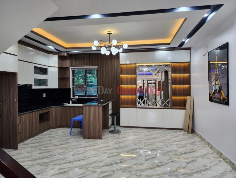 Chính chủ bán nhà 4 tầng 81m2, mt 6m, đường vào 4m ô tô tải. Full nội thất vào ở luôn. Giá 6x