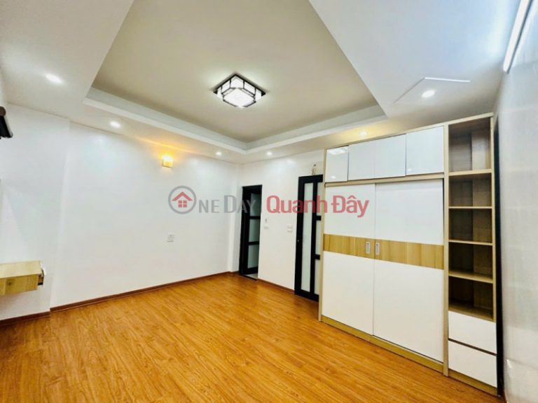 GIÁ RẺ, GIẢM SÂU, SIÊU HOT Bán nhà Vạn Phúc 30m2, 4 tầng giá 4.9 tỷ