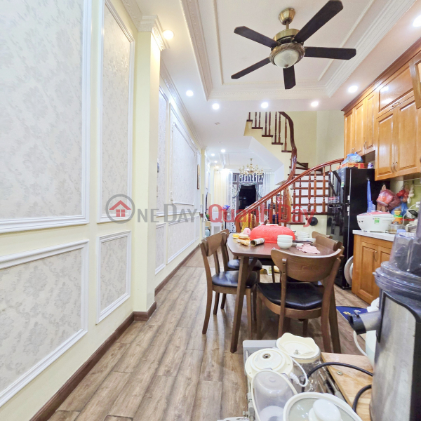 Bán Nhanh Nhà mặt phố Trần Đăng Ninh, DT 35 m x 5 tầng, Giá nhỉnh 9 tỷ