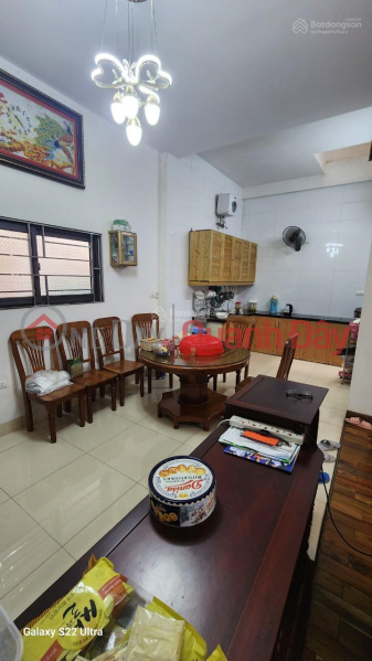 Chính chủ cần bán nhà 65m2 * 3 tầng. 8m ô tô đỗ ngày đêm. 5,8 tỷ