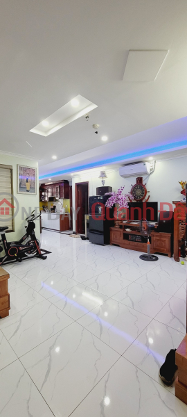 Selling Binh Vuong apartment 97m2-3 bedrooms-fully furnished-More than 3 billion.