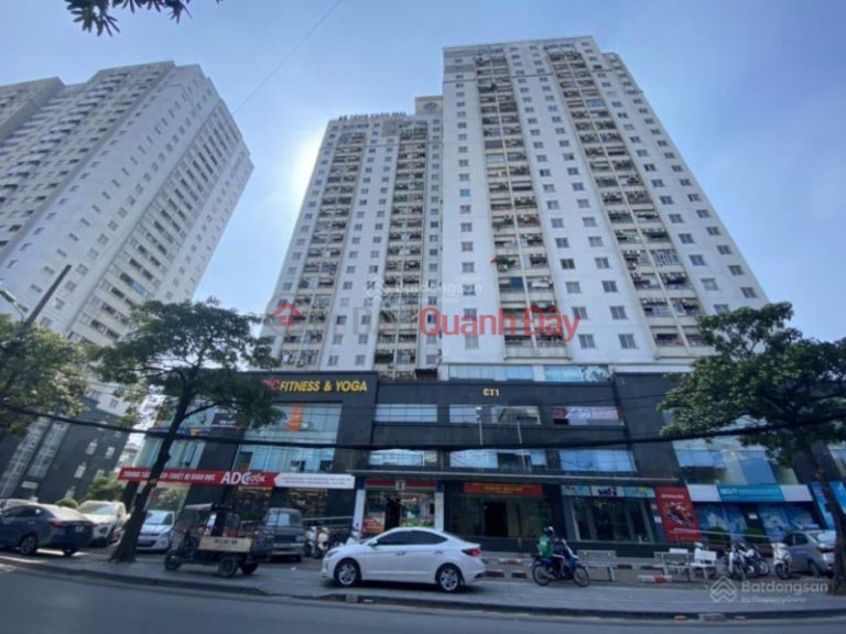 Super hot for rent 200m2 with 8m frontage at CT1 apartment Ngo Thi Nham Ha Dong, great business